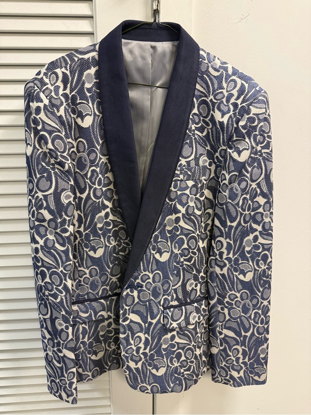 Men's Navy & White Floral Shawl Lapel Blazer